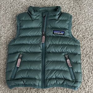 Patagonia Teal/deep sage green Quilted Vest size 6-12mo